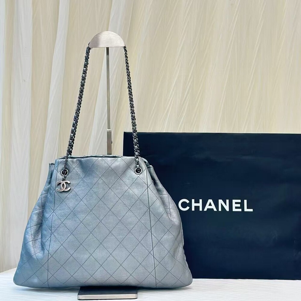 Chanel Silver Leather Bucket Bag Large #311453C18B